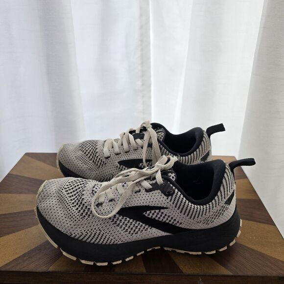 Brooks Revel 5 Womens Sz 6 B Running Shoes White Black Sneakers Athletic Gym Jog - Picture 6 of 13
